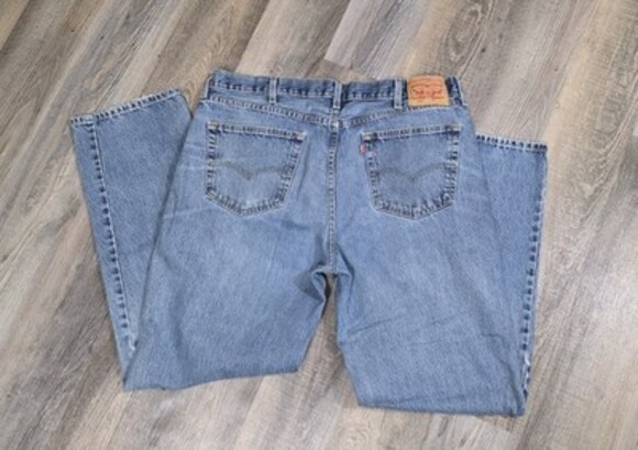 Vintage Levis Jeans Mens Blue Made USA Faded Relaxed 550 Pants (Tag42x36) Denim - Picture 2 of 7